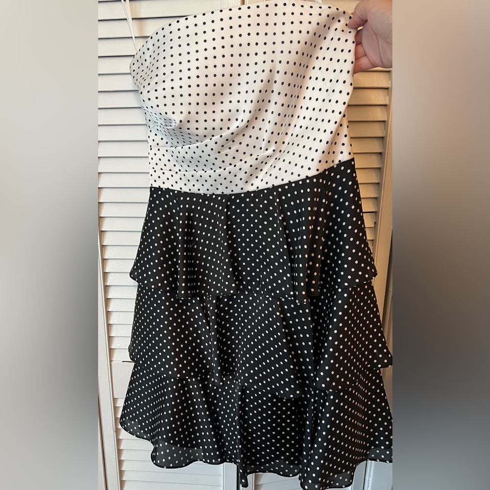 White House Black Market Strapless Polka Dot Dress Size 4 Tiered Ruffle Skirt